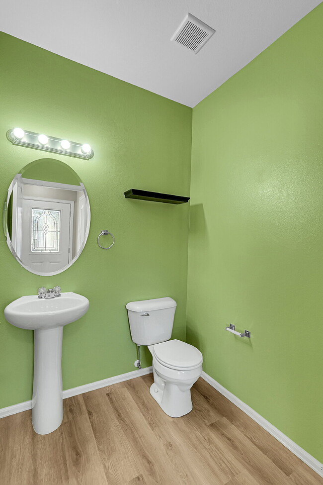 Building Photo - $1,895.95, 3-bed, 2.5-bath townhome located in Colorado Springs.