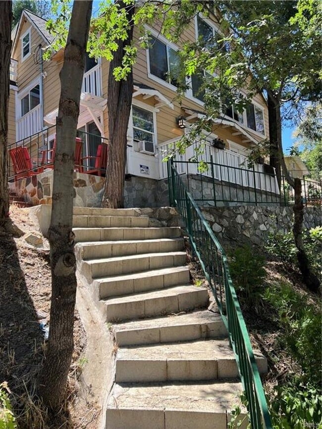 Building Photo - 23663 Lake Dr