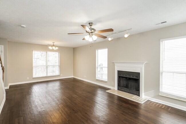 Building Photo - 3544 Glenfalls Dr