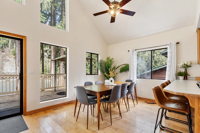 Building Photo - 18301 115th St NE