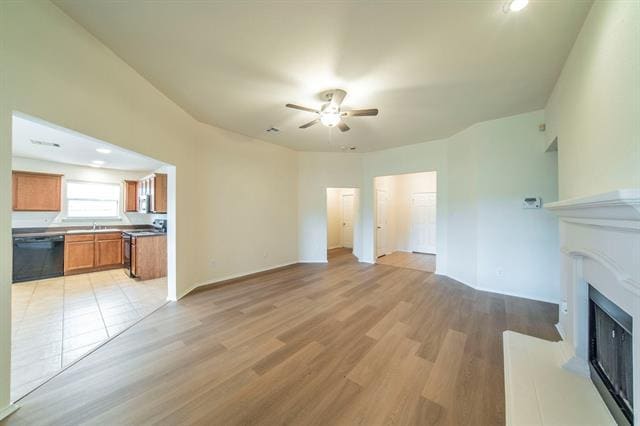 Building Photo - 1205 N Rhea Dr