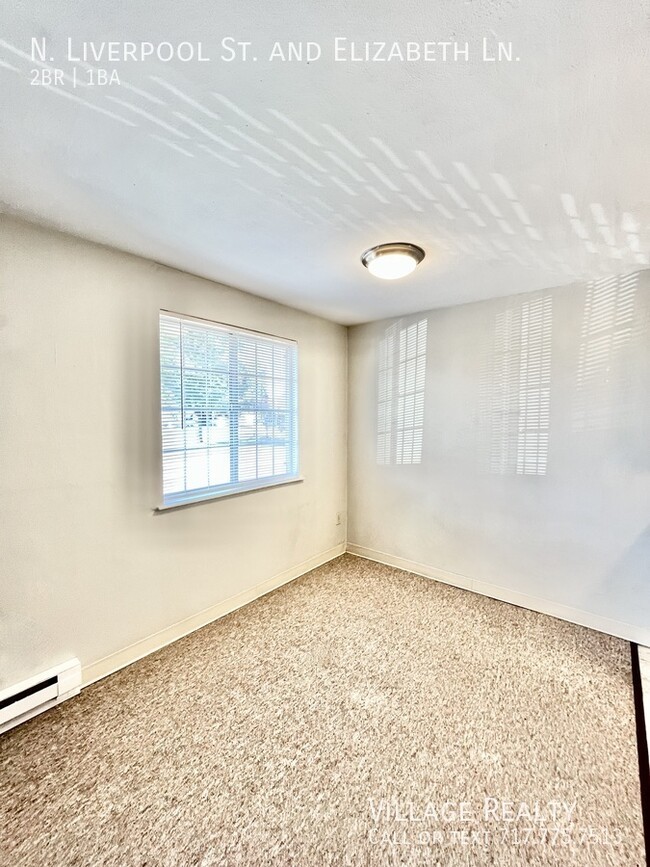 Building Photo - Few Steps! Top floor! Affordable 2-Bed wit...