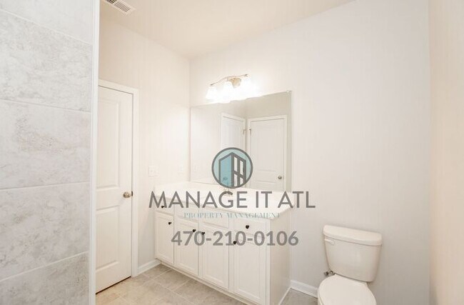 Building Photo - Elegant 4 Bedroom Townhome in Prime Location near HWY 285 in Doraville
