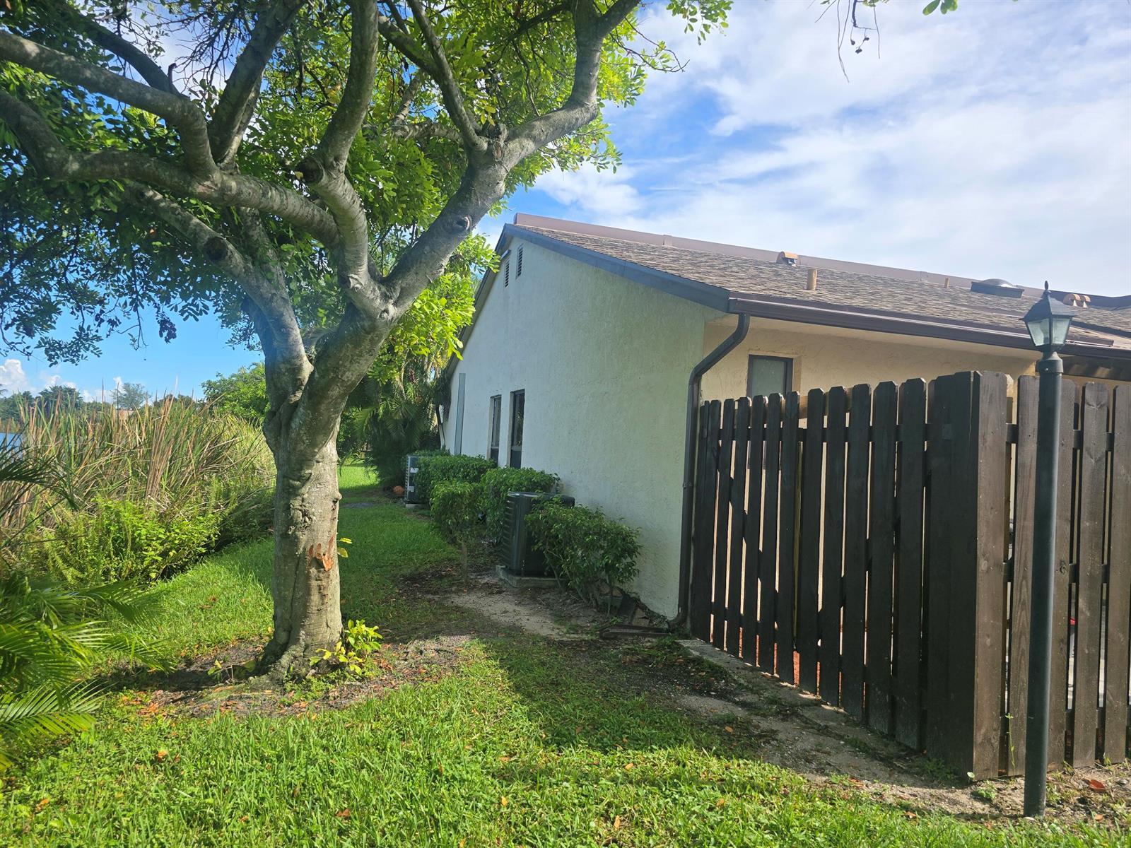 Building Photo - 3801 Waterview Cir