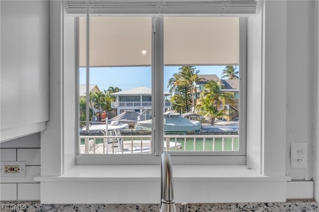 Building Photo - 280 Airport Dr S