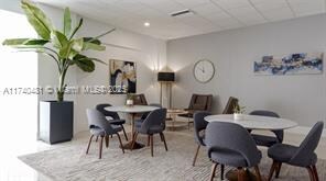 Building Photo - 3140 S Ocean Dr