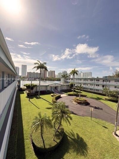 Building Photo - 3923 NE 166th St