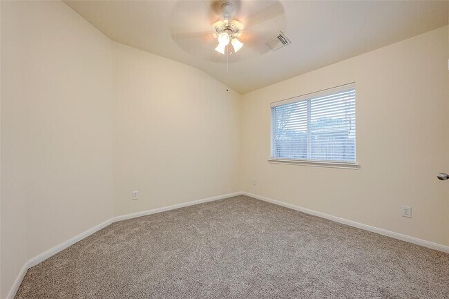 Building Photo - 1222 Hemple Dr