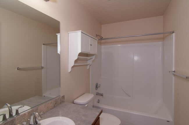 Building Photo - COMING SOON !! 4 Bed 2 bath 5 Mile Prairie newer home with open concept design