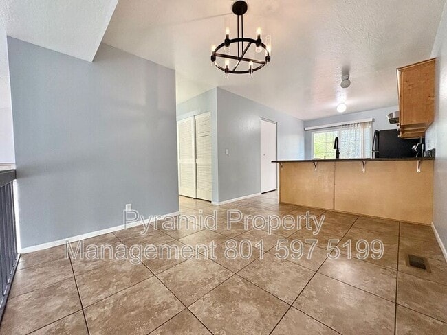 Building Photo - 5441 S 1300 E