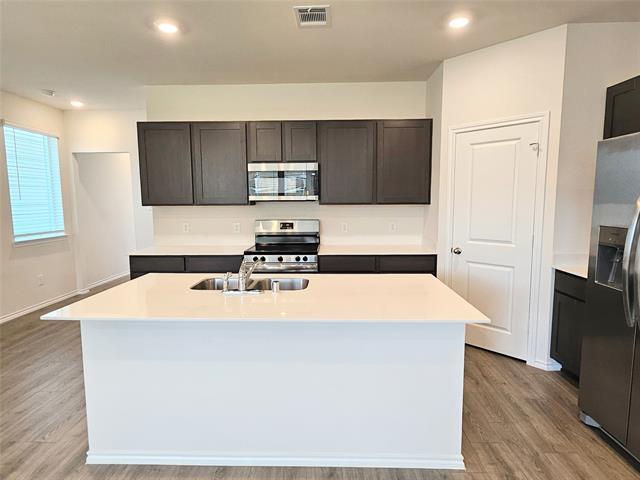 Building Photo - 213 Arbor Dr
