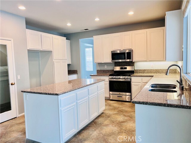 Building Photo - 7056 Mackinaw Ct
