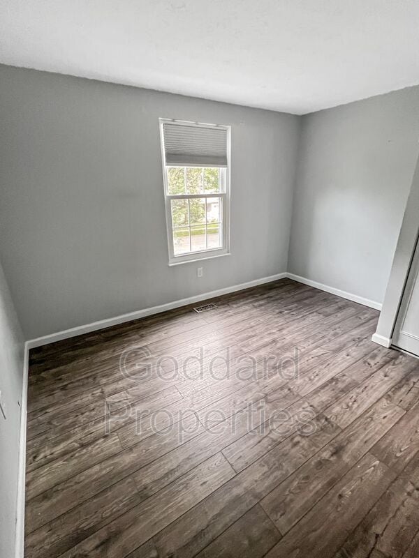 Building Photo - 8535 Hayshed Ln