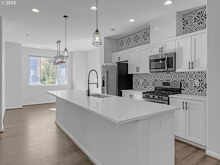 Building Photo - 13552 SW Beach Plum Terrace