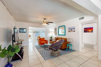 Building Photo - 4810 Winchester Dr