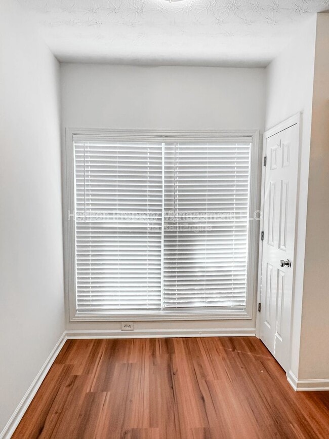 Building Photo - 75 Pearl Chambers Dr