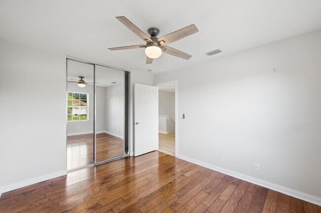 Building Photo - 207 Banyanwood Point