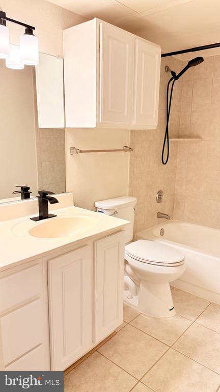 Building Photo - 3908 Penderview Dr