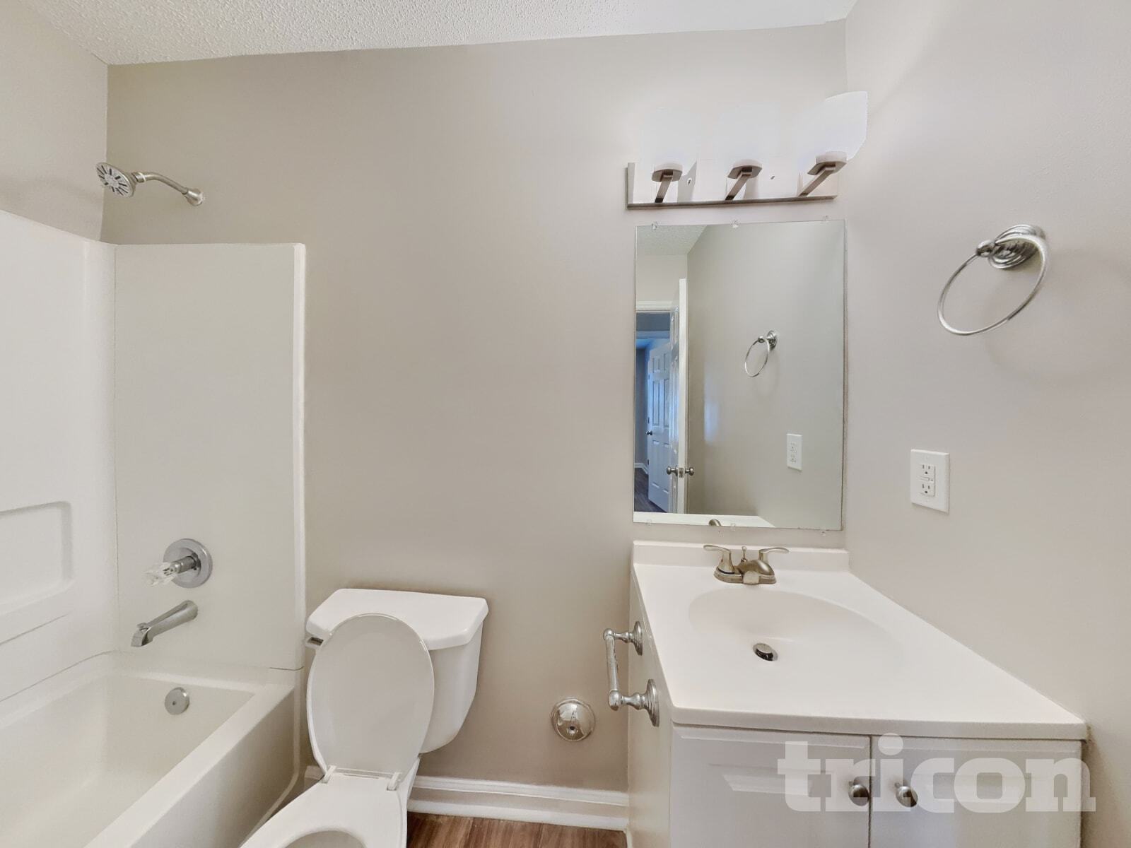 Building Photo - 204 Wexford Dr