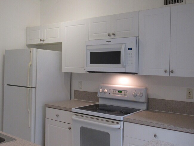 Building Photo - 4525 Oak Terrace Dr