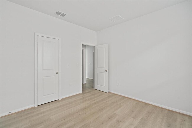 Building Photo - 315 Diamondleaf Dr