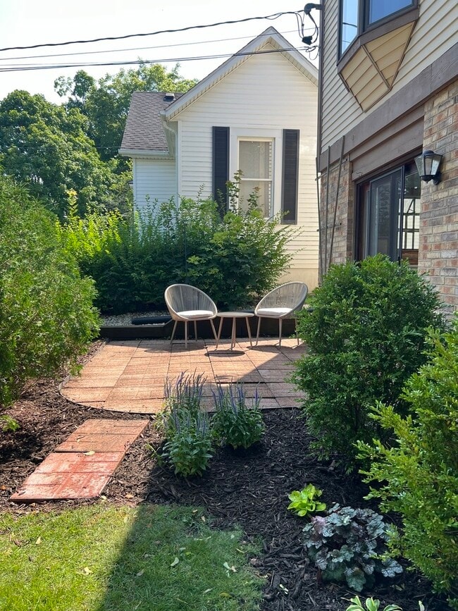 Building Photo - 131 Newberry Ave