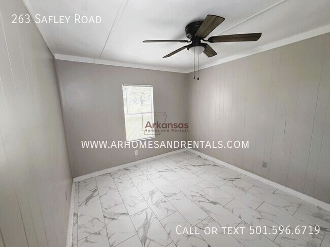Building Photo - 263 Safley Rd