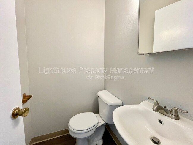 Building Photo - 2855 Taft Ave SW