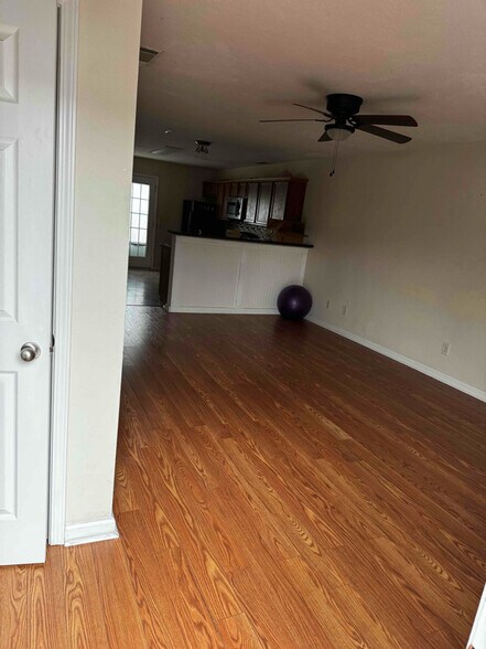 Building Photo - 317 Stewarts Landing Cir