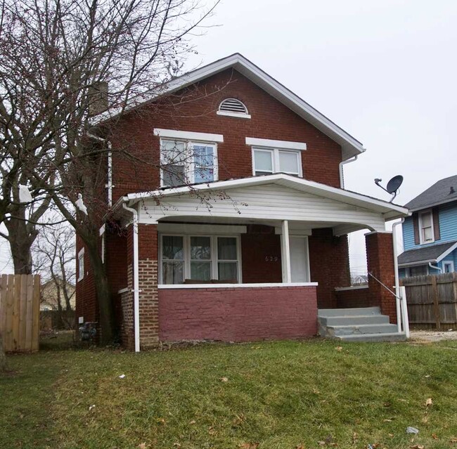 Primary Photo - 629 S Eureka Ave