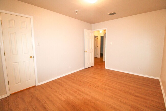 Building Photo - 9706 Battle Pass