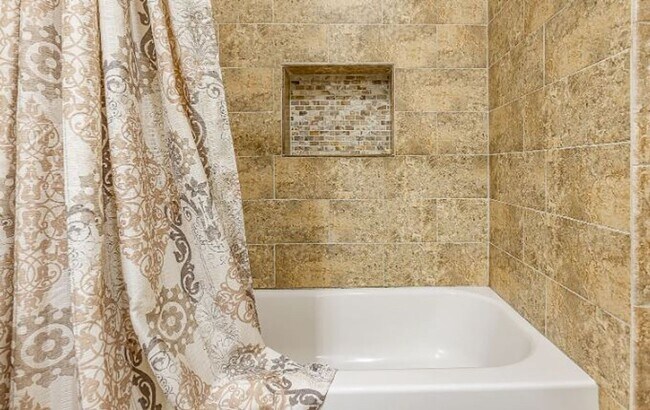 Building Photo - Executive Home for Rent 7 Acres with Resort Style Amenities