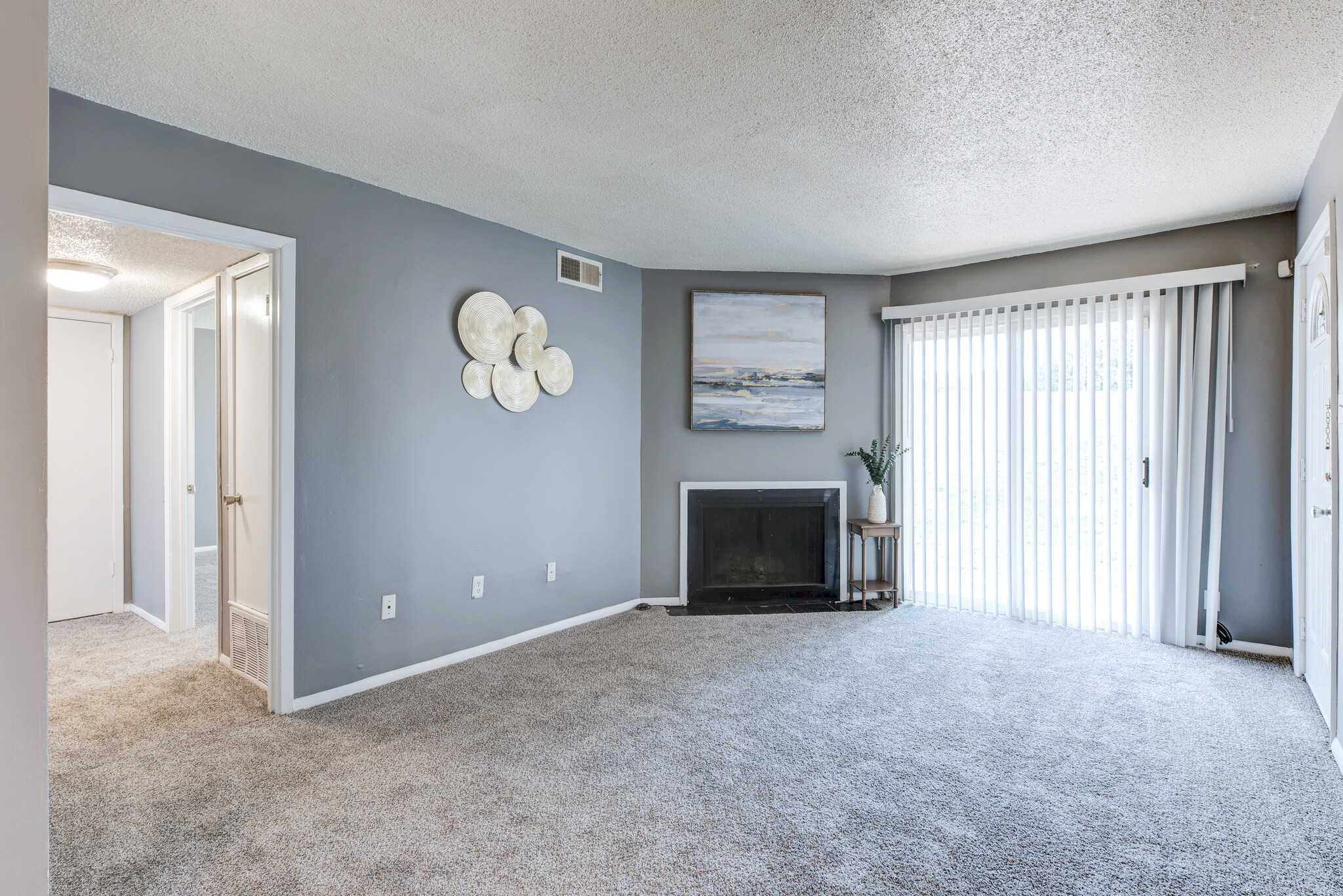Family Room - ANNIES TOWNHOMES