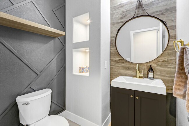 Building Photo - 4386 Bayhill Ln