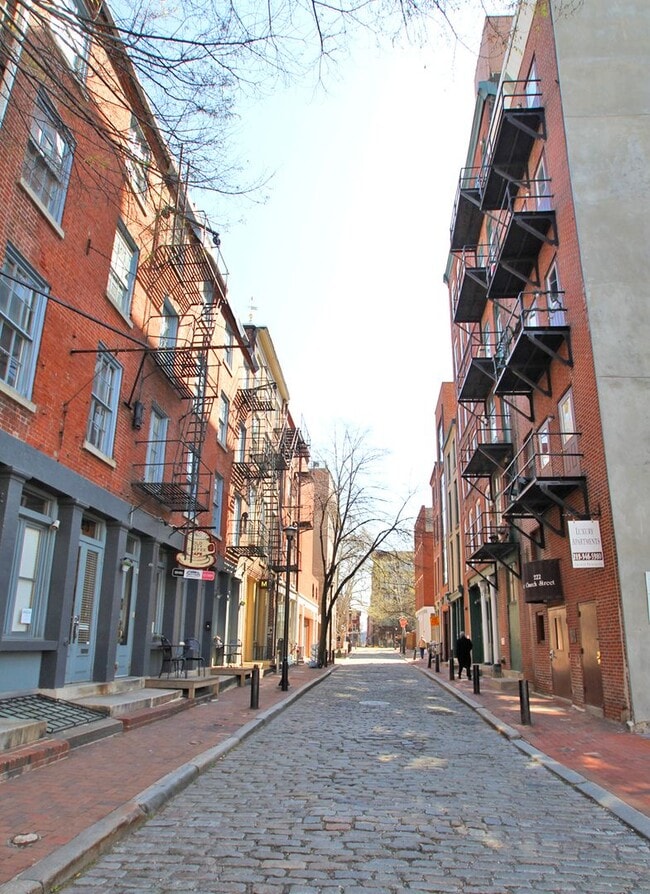 Building Photo - 239 Market St