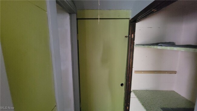 Building Photo - 3334 W 129th St