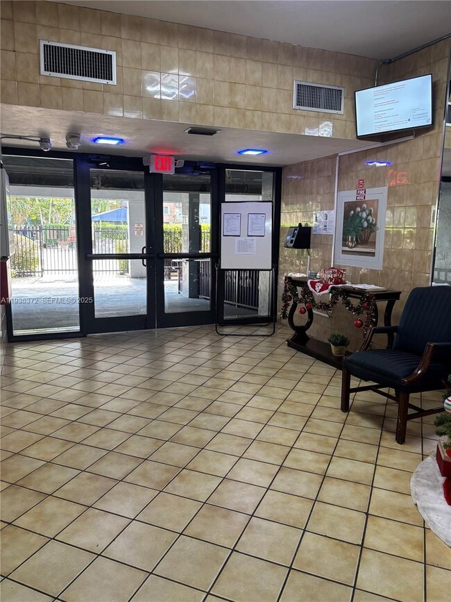 Building Photo - 1470 NE 125th Terrace