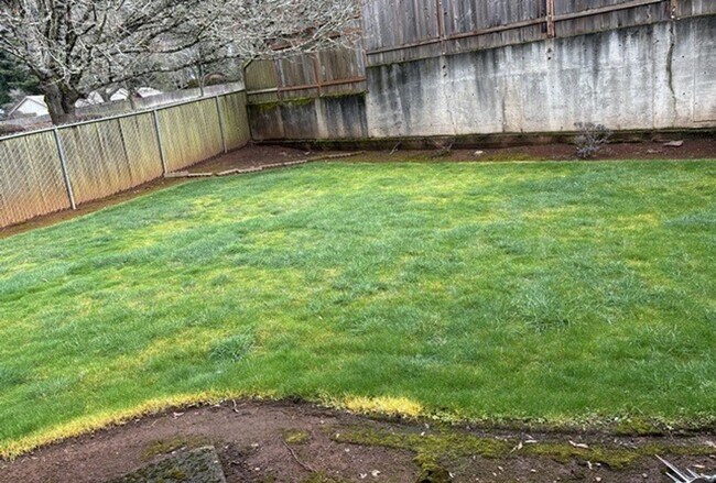 Building Photo - 3Bd/2Ba Single Story Home - Available to View!