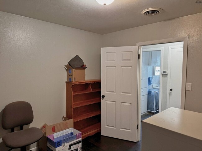 Building Photo - 1609 Sunnyside Ln