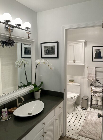 Vanity - 2698 Spyglass Dr