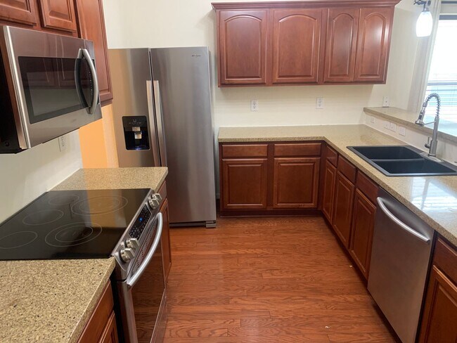 Building Photo - *COMING SOON* Stylish Living in Helotes – 3BR Home with Pool & Park Access!