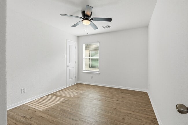 Building Photo - 3503 Cannon Dr