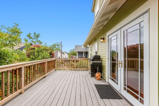 Building Photo - 5Bd/2Ba Seattle Home