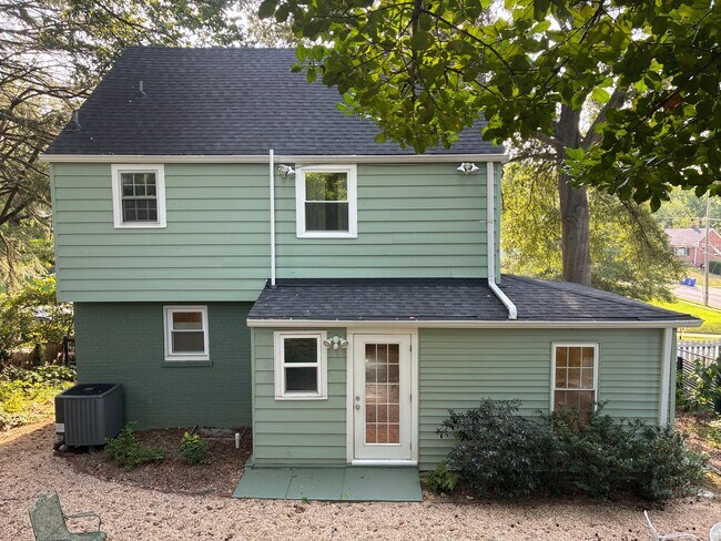 Building Photo - 2302 Cheverly Ave