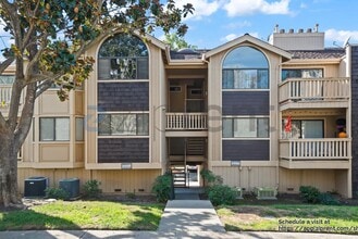 Building Photo - 16931 Sorrel Way