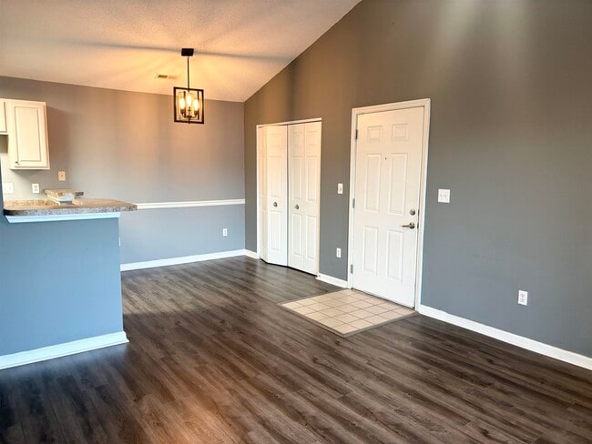 Building Photo - 3786 Hitchcock Way