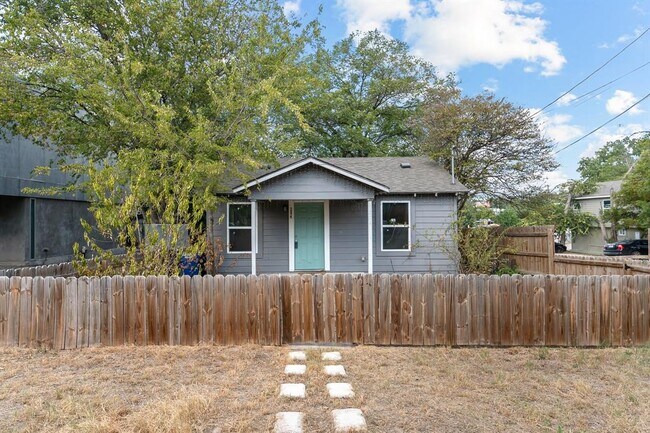 Primary Photo - 204 Lessin Ln