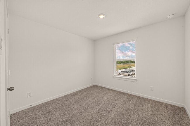 Building Photo - 3527 Lovebird Ln