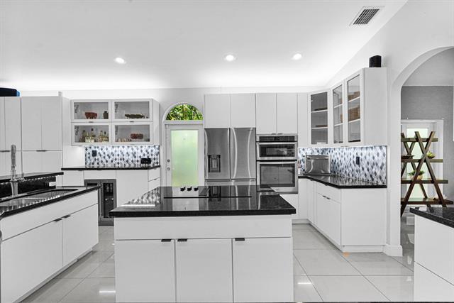 Building Photo - 1210 Biarritz Dr