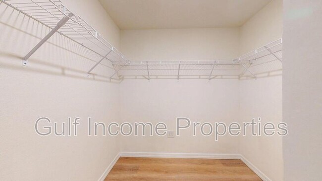 Building Photo - 10807 Norman Pl